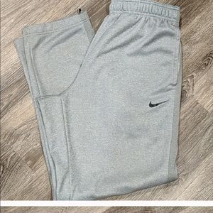 Nike Therma-Fit Sweatpants, size LG